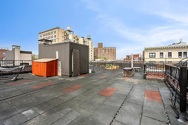 Rented by Compass | media 9