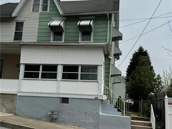 128 Center St, Slatington, PA 18080