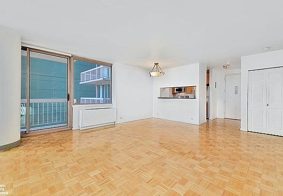 5th image of 235 E 40th St APT 5B