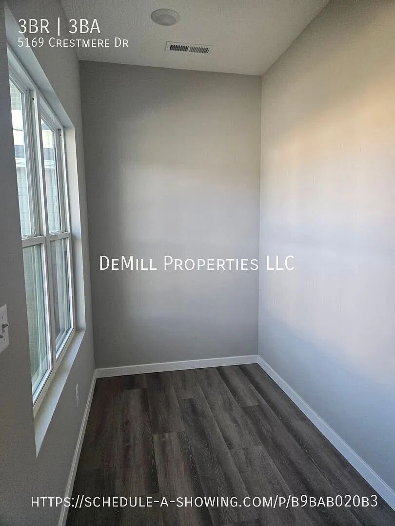Modern Living in West Springfield 5169 W Crestmere Dr! — Photo 3