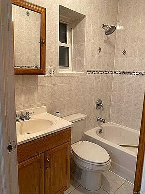 5th image of 91-09 Eldert Ln #1R