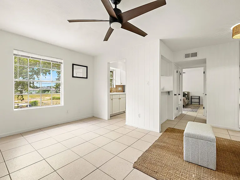 1700 Houston St #203 — Photo 6