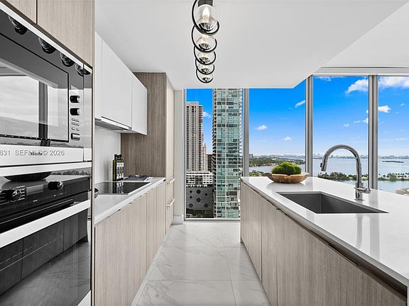 5th image of 2900 NE 7th Ave Unit 1902