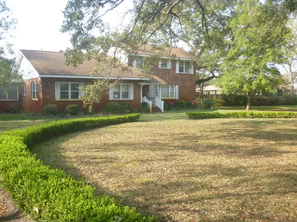 820 McCants Dr, Mount Pleasant, SC 29464