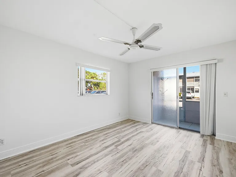 452 Brittany Dr #J — Photo 14
