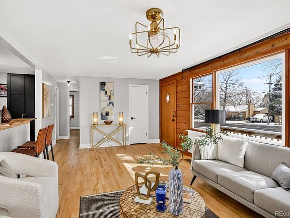 5th image of 891 Lee Street