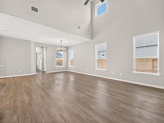 3rd image of 437 San Sebastian Pl