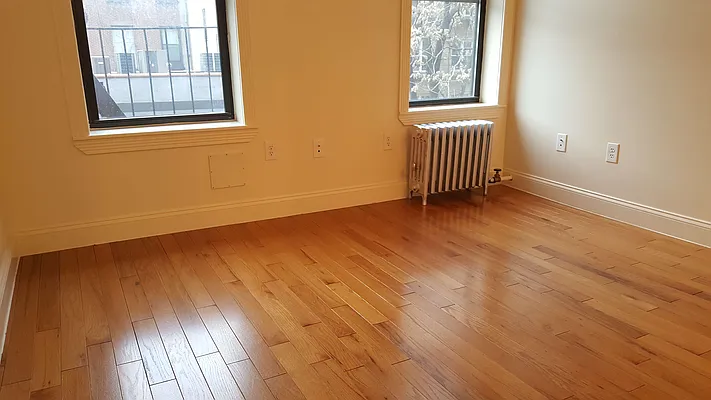 Rented by JMK Realty | media 8