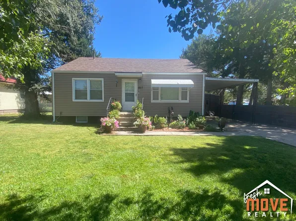 507 N Sumner St, Syracuse, KS 67878