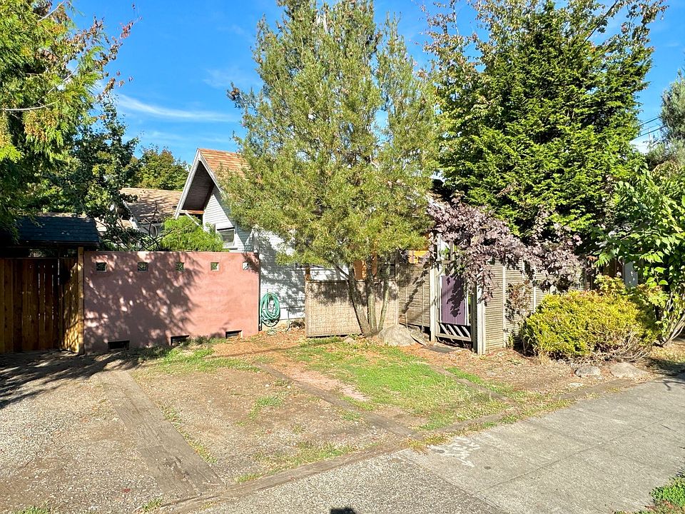 1st image of 3415-3419 NE 72nd Ave