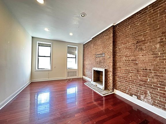 2nd image of 309 E 37th St #3XW