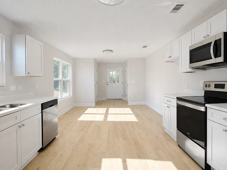 4654 Falcon Way — Photo 6