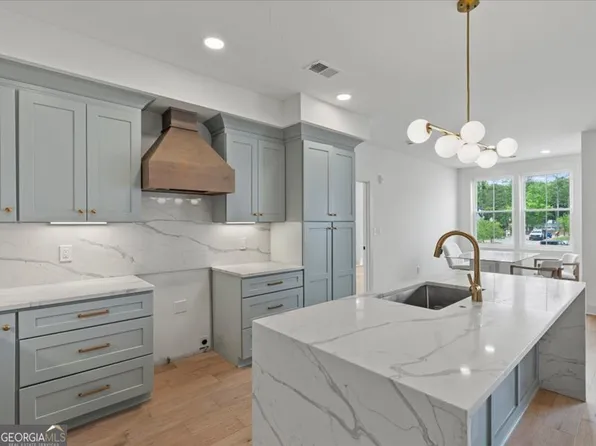 1050 Blair Ln #203, Peachtree City, GA 30269