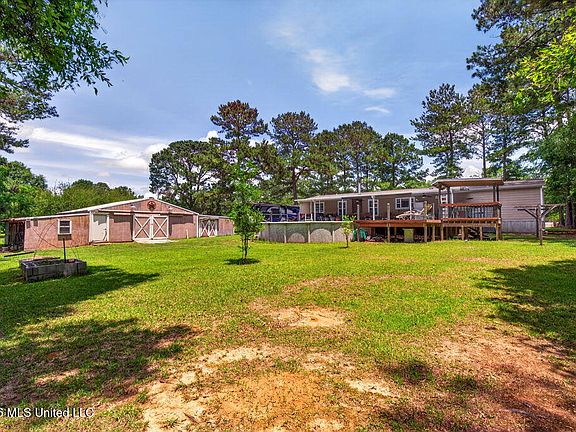 3rd image of 21 Choctaw Dr