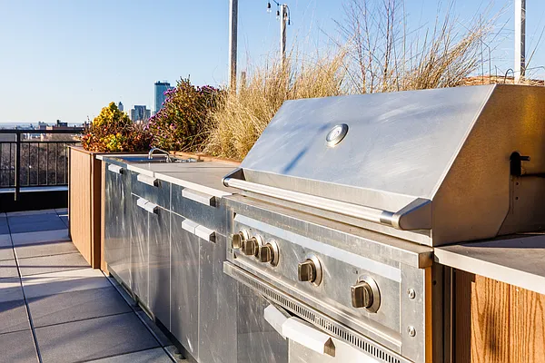 Rented by MNS | media 16