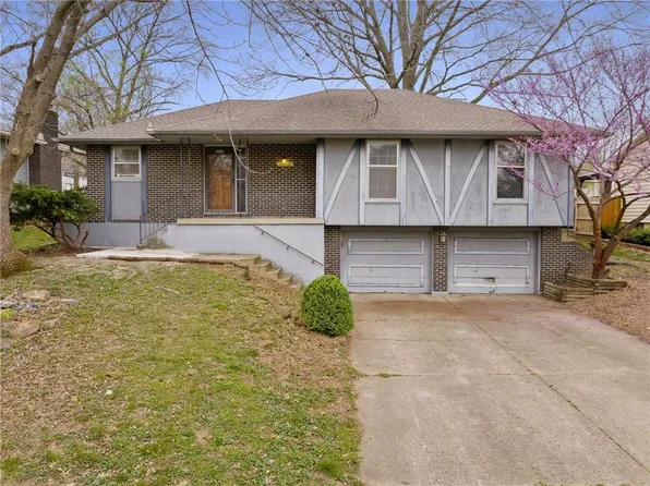 3030 Bryn Mawr Dr, Independence, MO 64057
