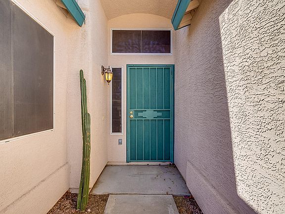 3rd image of 8683 N Sunnyvale Dr