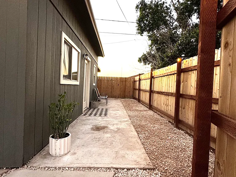 104 E Vista Del Cerro Dr #A — Photo 16