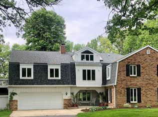 1838 Bittersweet Dr, Saint Anne, IL 60964