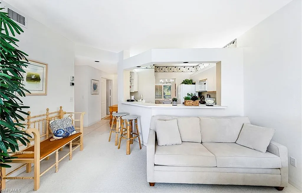 2 bed, 2.0 bath, 1327 sqft, $11,500 — Photo 4