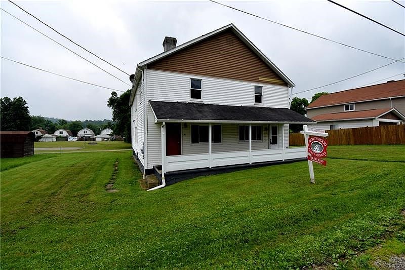 11 Main Street Daisytown 2 Three Bedroom Duplex Units.