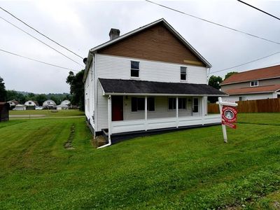 11 Main St, Daisytown, PA, 15427