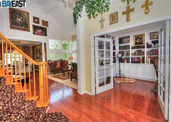 4th image of 583 Amberwood Way