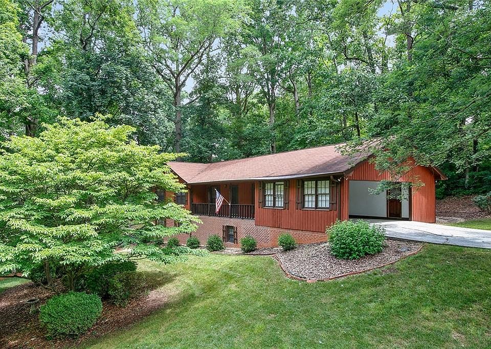 1st image of 218 Kettlewood Dr