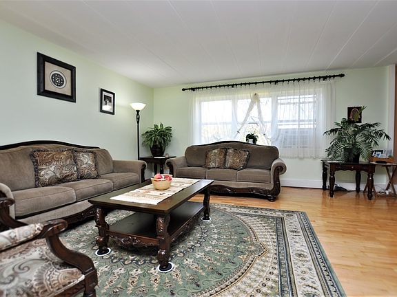 4th image of 6121 N Damen Ave #B4b