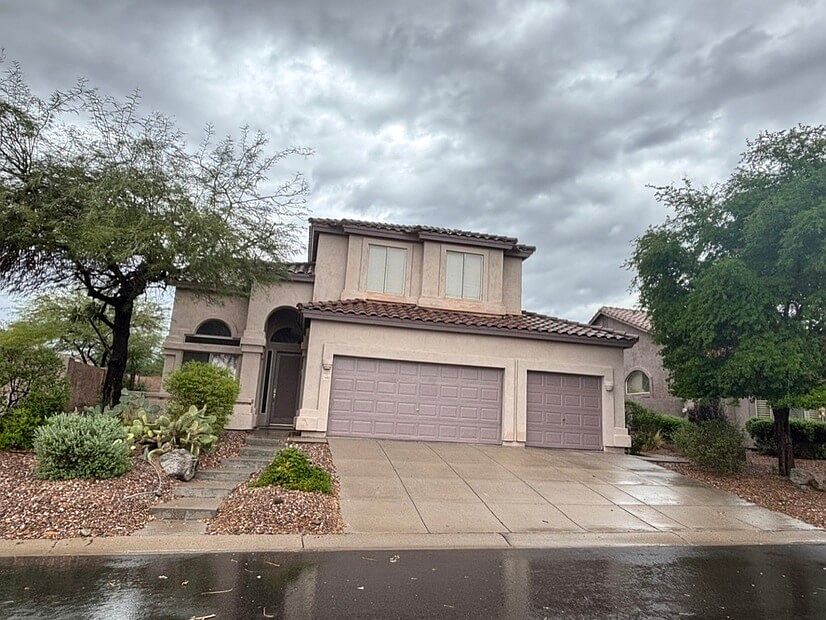 Street View from cul de sac/ gated community