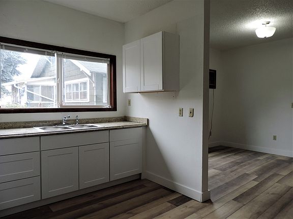 4th image of 318 E 12th St APT 1