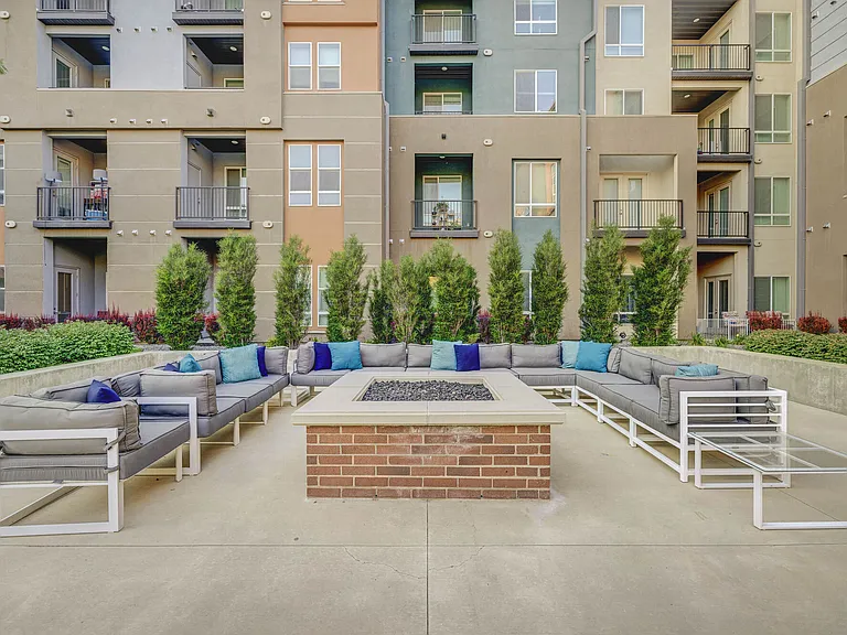 Novi at Jordan Valley Station Apartments — Photo 21