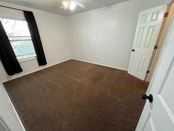 Upstairs bedroom 1/3