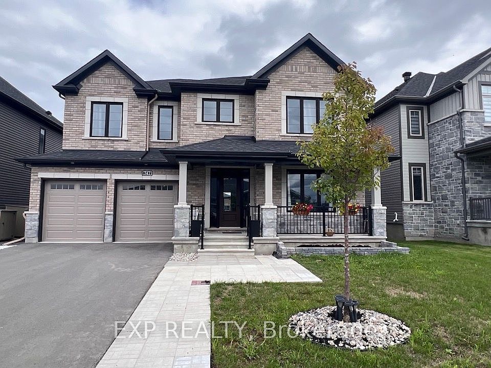 1st image of 747 Coast Cir
