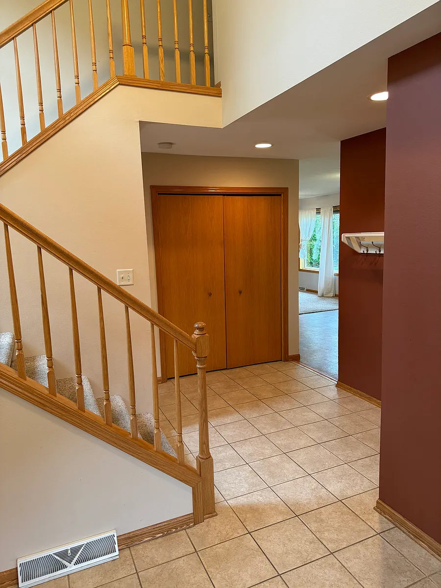 Building Photo - 506 Traveler Ln