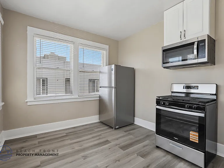 1141 Pine Ave — Photo 32