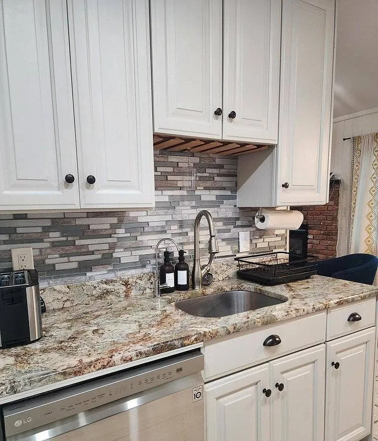 3 bed, 2.0 bath, 1474 sqft, $2,795 — Photo 2
