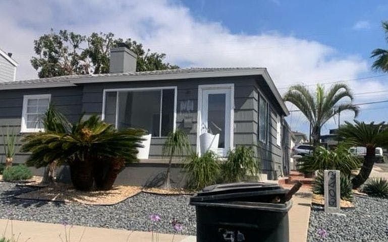 2nd image of 3403 Riviera Dr