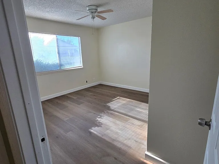 12725 Navajo Rd #2 — Photo 6