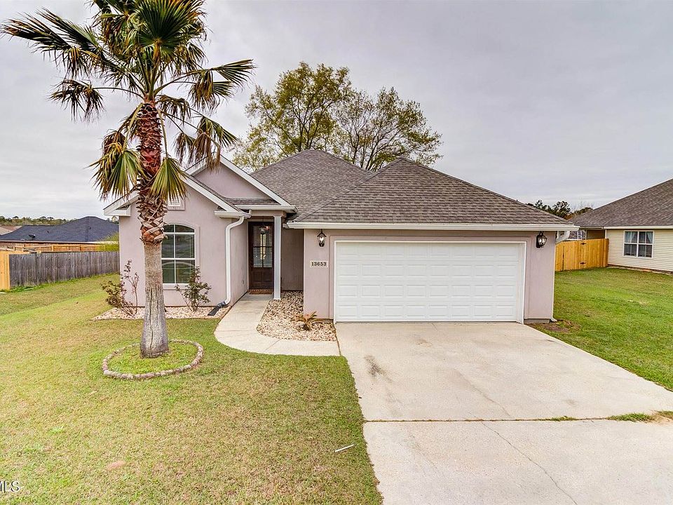 1st image of 13653 Hidden Oaks Dr