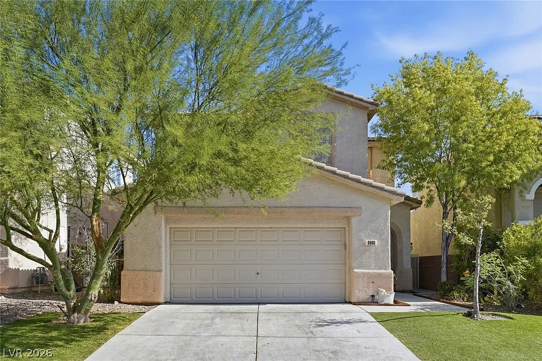 4 bed, 2.5 bath, 2046 sqft, $2,500 — Photo 3