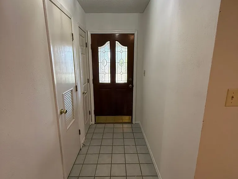 903 Aspen Ave — Photo 3