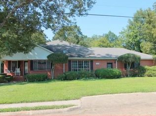 212 S Jones Ave, Louisville, MS 39339