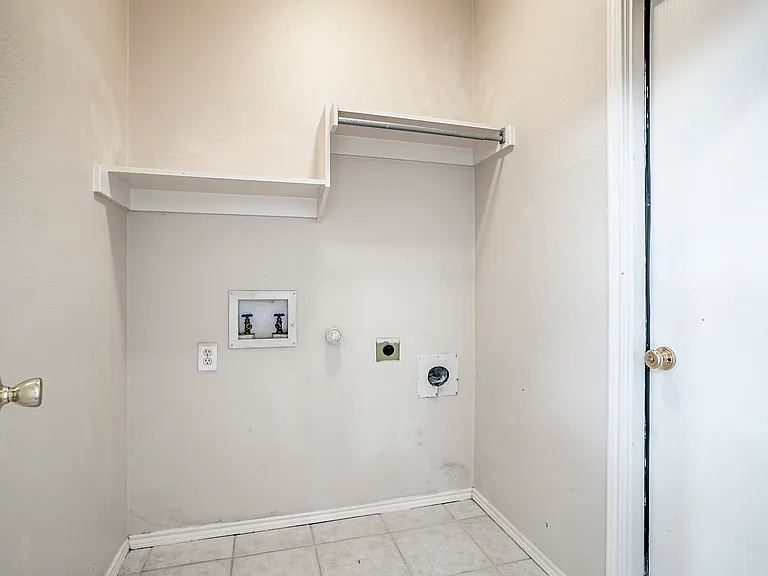 206 Meredith Ct — Photo 22