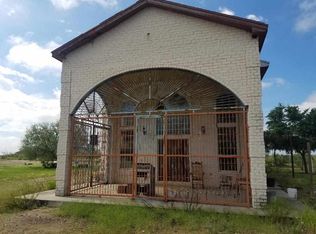 280 Los Potreritos Rd, San Ygnacio, TX 78067
