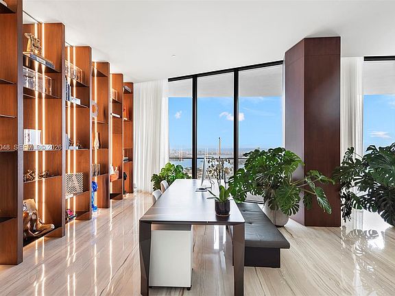 3rd image of 1000 Biscayne Blvd #5501