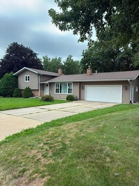 3 bed, 2.0 bath, 1578 sqft, $2,950 — Photo 2
