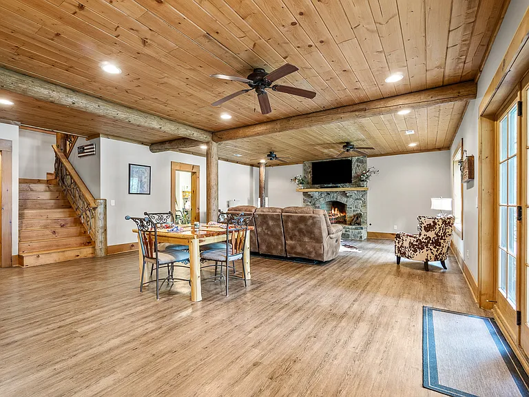 Camp Creek Cir — Photo 35