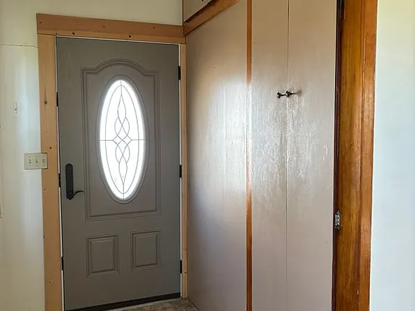 206 W Florence St, Bassett, NE 68714