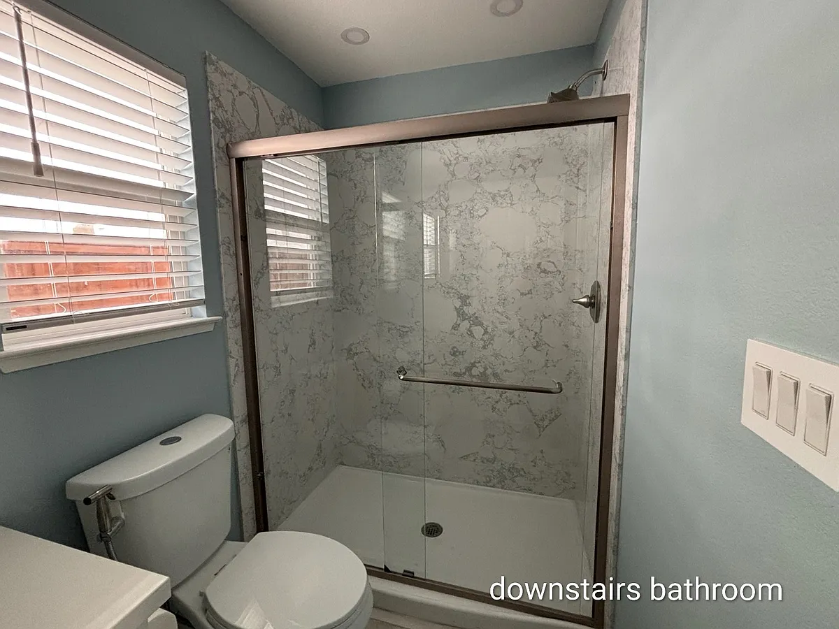 Downstairs bathroom - Spinnaker Cv